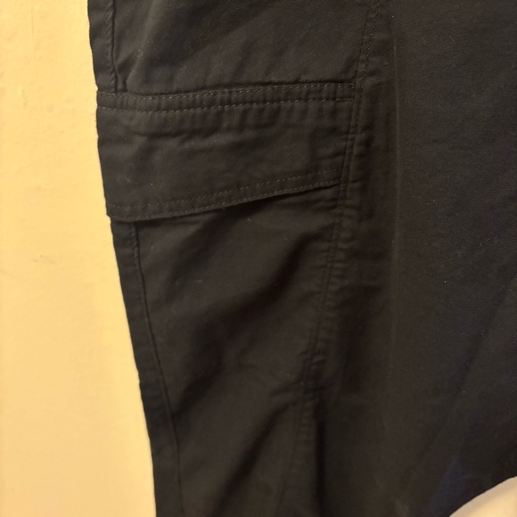 Sonoma Women’s Black Cargo Pants Size 16W - Picture 10 of 13